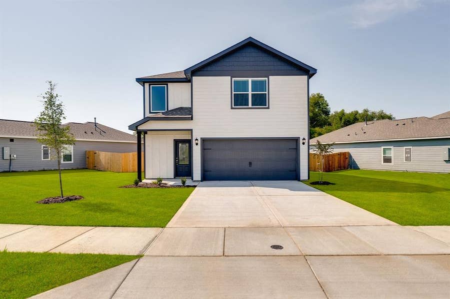 Property photo for 8433 White Wolf Trail, Ponder, TX