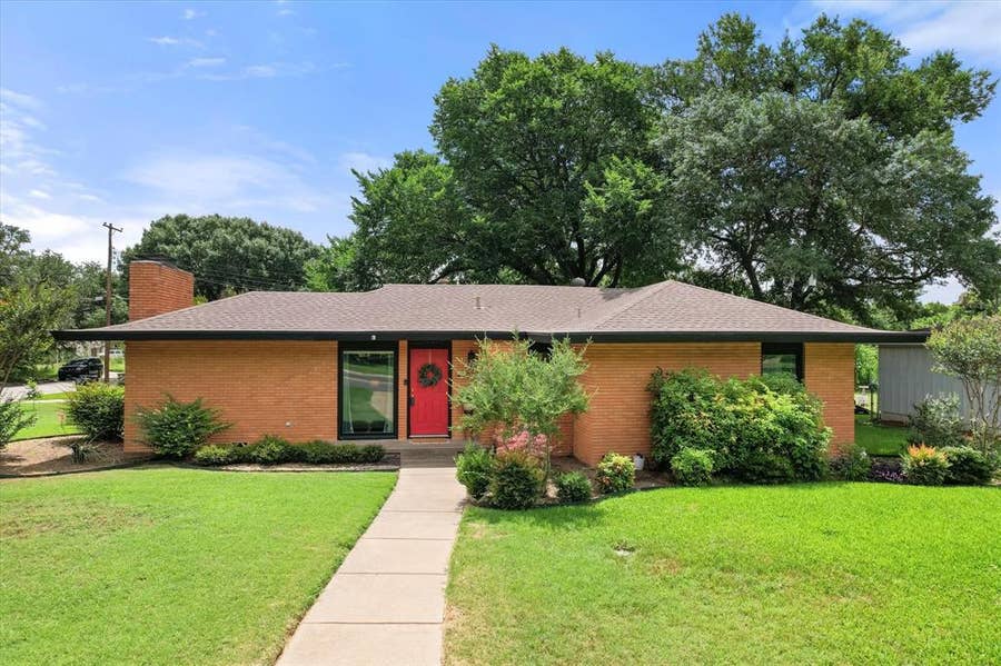 Property photo for 4001 Trail Lake Drive, Fort Worth, TX
