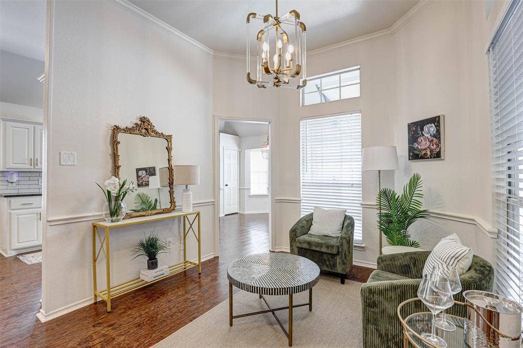 7104 Cook Circle, North Richland Hills, TX 76182