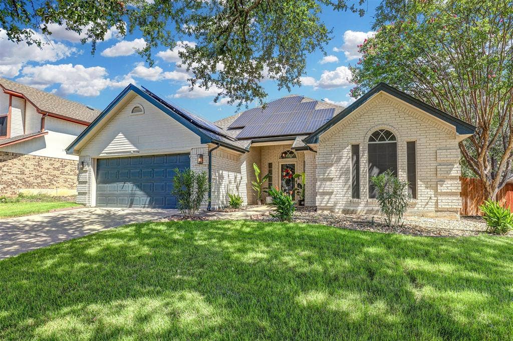 7104 Cook Circle, North Richland Hills, TX 76182