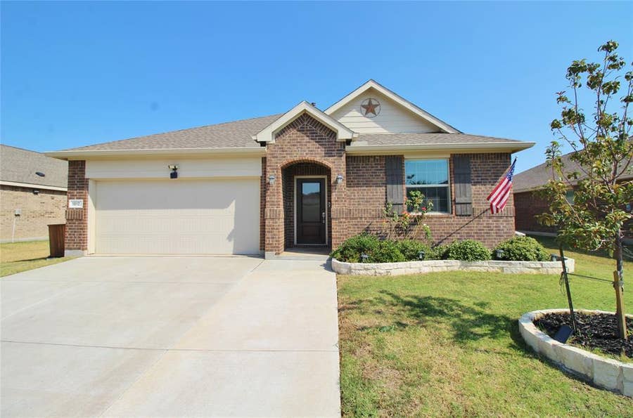 Property photo for 1610 Fields View Drive, Anna, TX