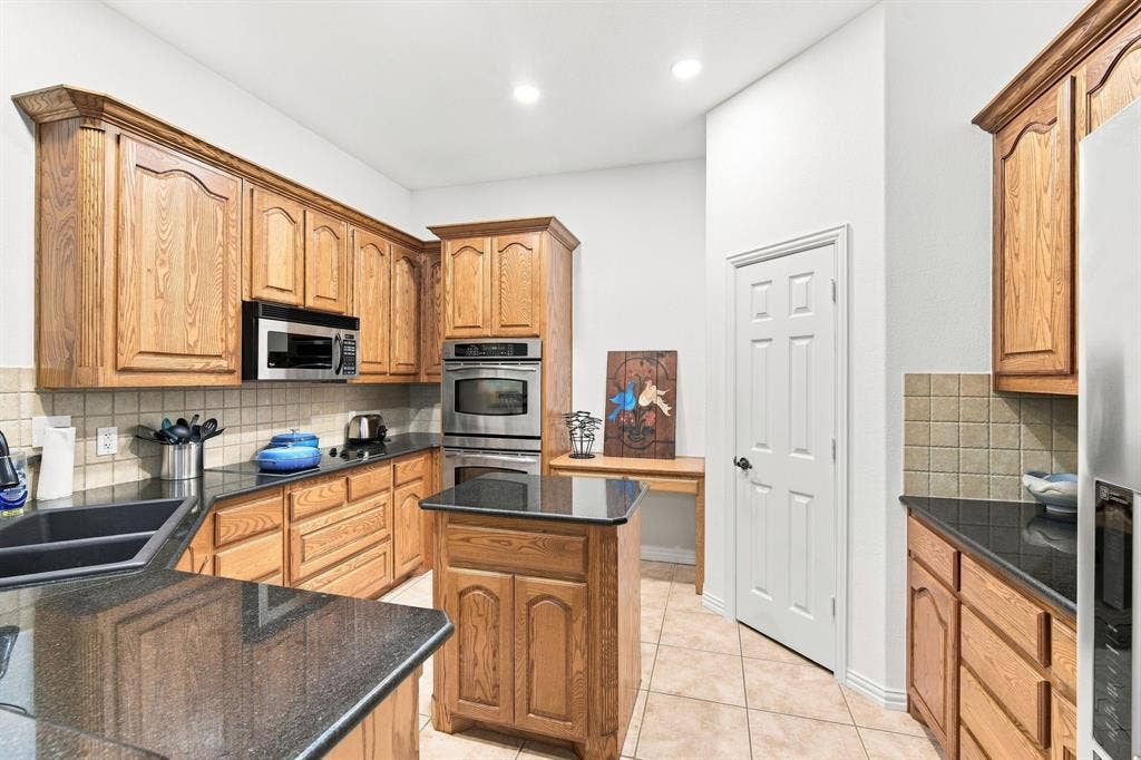 4031 Morgans Way, Midlothian, TX 76065