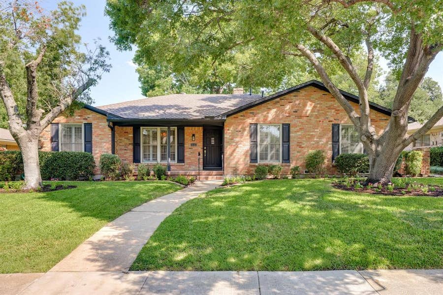 Property photo for 7441 Alto Caro Drive, Dallas, TX