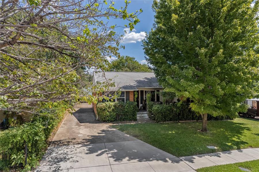 Property photo for 9432 Lenel, Dallas, TX