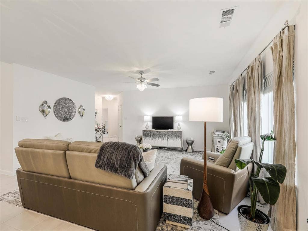 3921 Bluestem Boulevard, Argyle, TX 76226