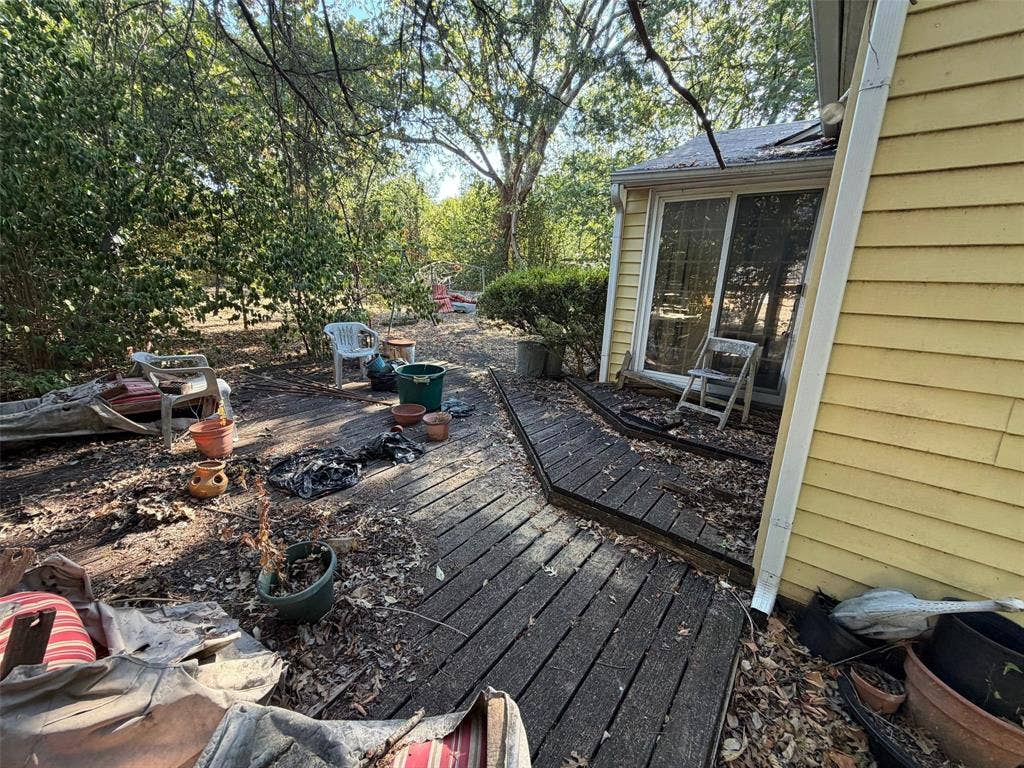 210 Almond Street, Waxahachie, TX 75165 210 Almond Street, Waxahachie, TX 75165