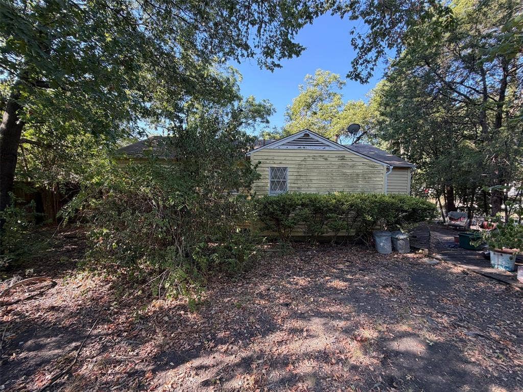 210 Almond Street, Waxahachie, TX 75165 210 Almond Street, Waxahachie, TX 75165