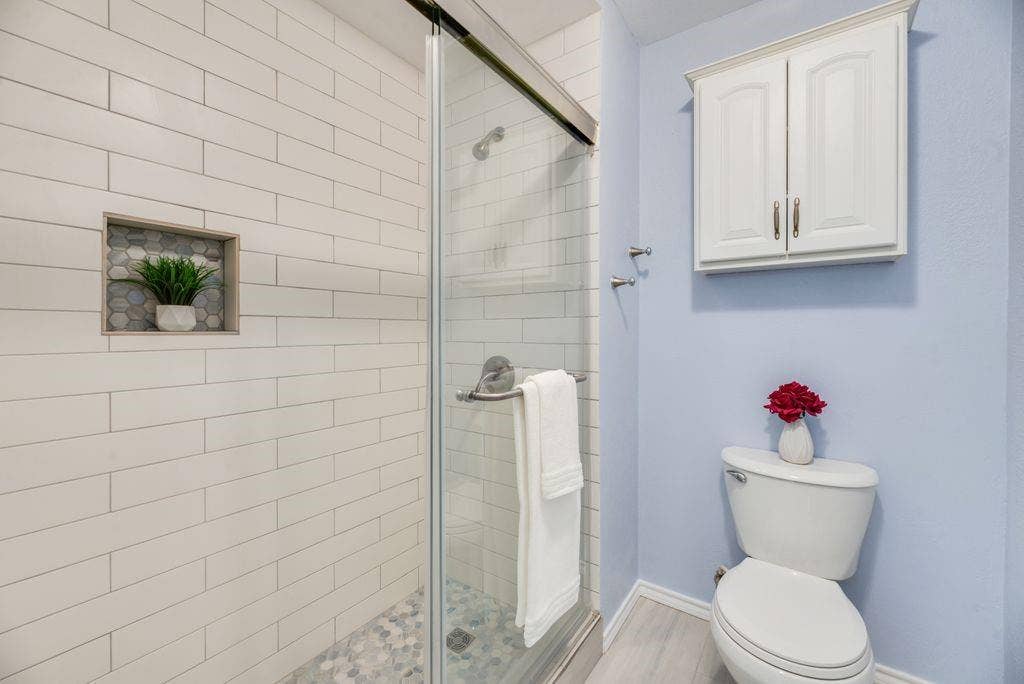 2305 Mccoy Court, Carrollton, TX 75006 2305 Mccoy Court, Carrollton, TX 75006
