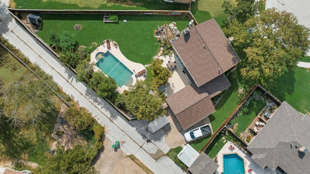 2305 Mccoy Court, Carrollton, TX 75006 2305 Mccoy Court, Carrollton, TX 75006