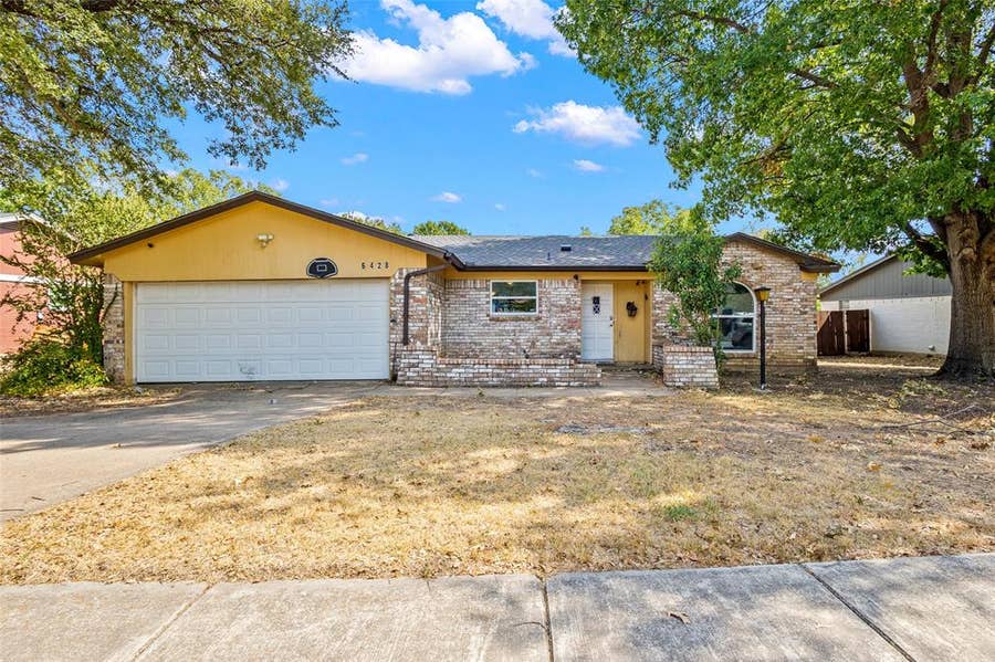 Property photo for 6428 N Stardust Drive, Watauga, TX