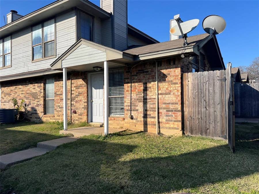 Property photo for 111 Peachtree Court, #C, Kennedale, TX