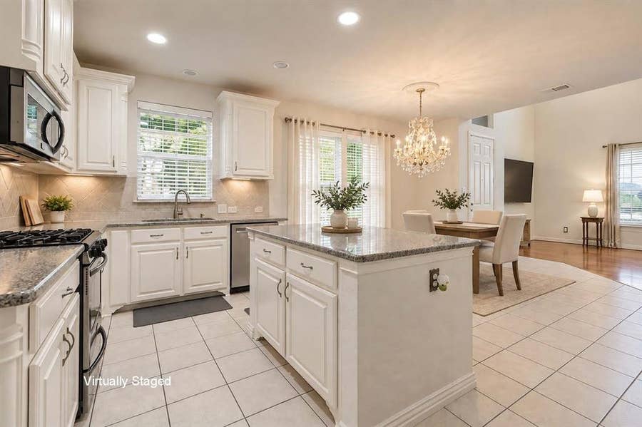 Property photo for 524 S Greenville Avenue, Richardson, TX