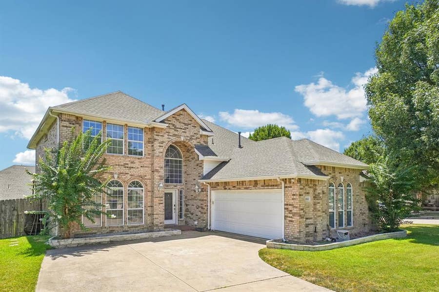 Property photo for 6940 Chapelridge Drive, Dallas, TX