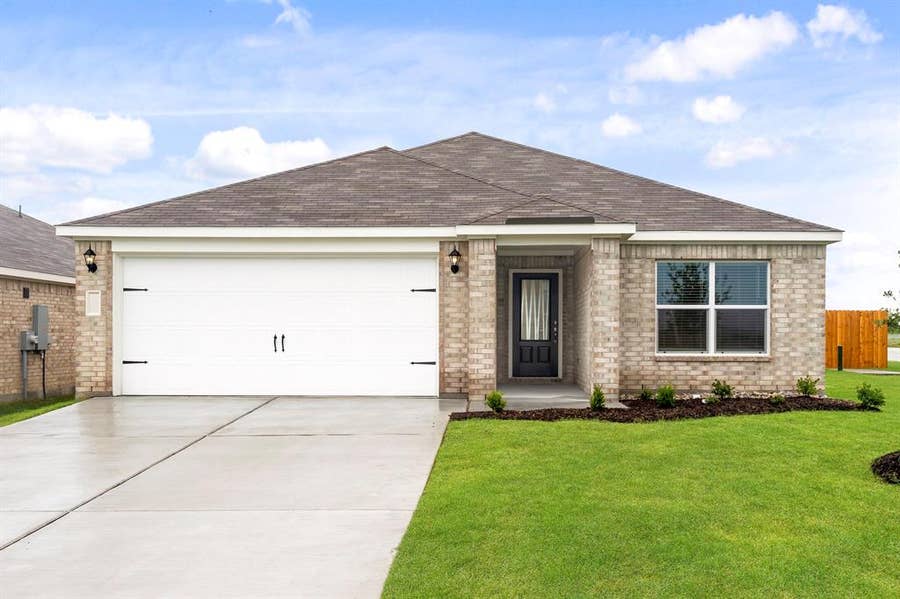 Property photo for 13420 Gitty Up Circle, Cresson, TX
