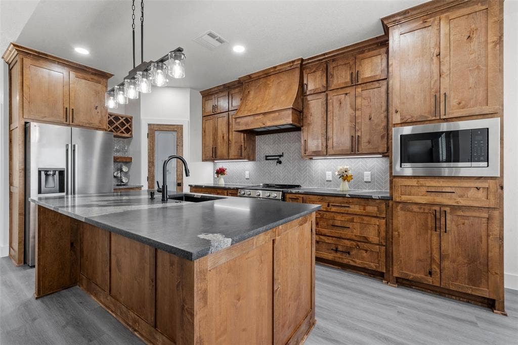 302 Johnson Street, McGregor, TX 76657 302 Johnson Street, McGregor, TX 76657