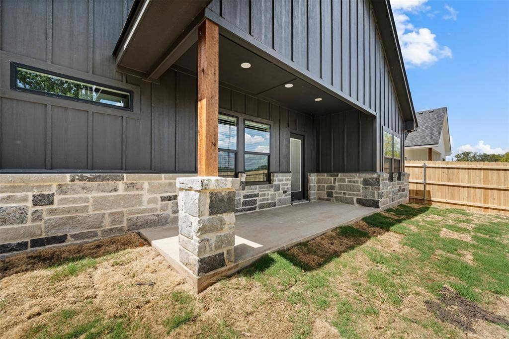 302 Johnson Street, McGregor, TX 76657 302 Johnson Street, McGregor, TX 76657