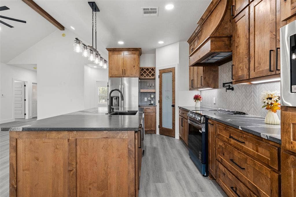 302 Johnson Street, McGregor, TX 76657 302 Johnson Street, McGregor, TX 76657