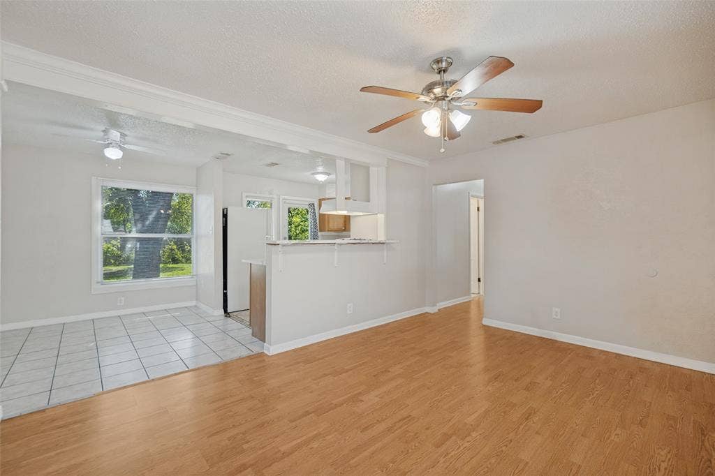 10618 Sylvia Drive, Dallas, TX 75228 10618 Sylvia Drive, Dallas, TX 75228