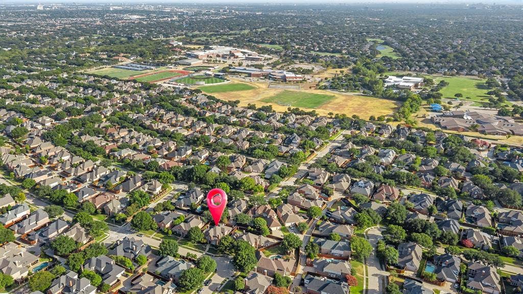 5748 Clarendon Drive, Plano, TX 75093 Just a few streets from Rec Center, Brinker Elem, Renner Middle & Plano West Senior High.