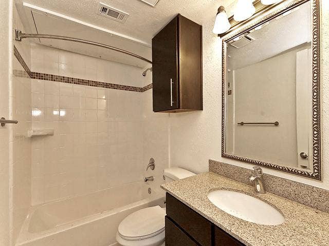 5909 Birchbrook Drive, #206, Dallas, TX 75206 5909 Birchbrook Drive, #206, Dallas, TX 75206