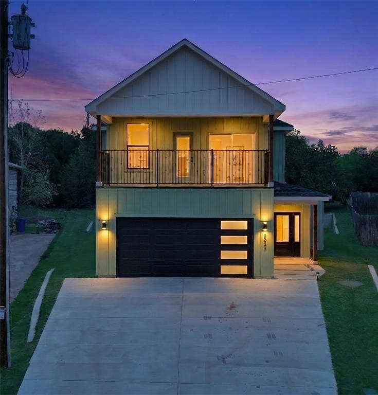 Property photo for 2925 River Ridge Court, Granbury, TX