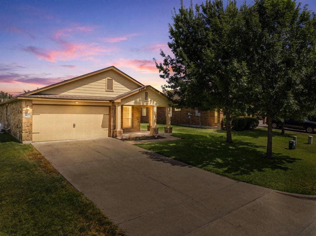 9933 Iron Horse Trail, Waco, TX 76708 9933 Iron Horse Trail, Waco, TX 76708