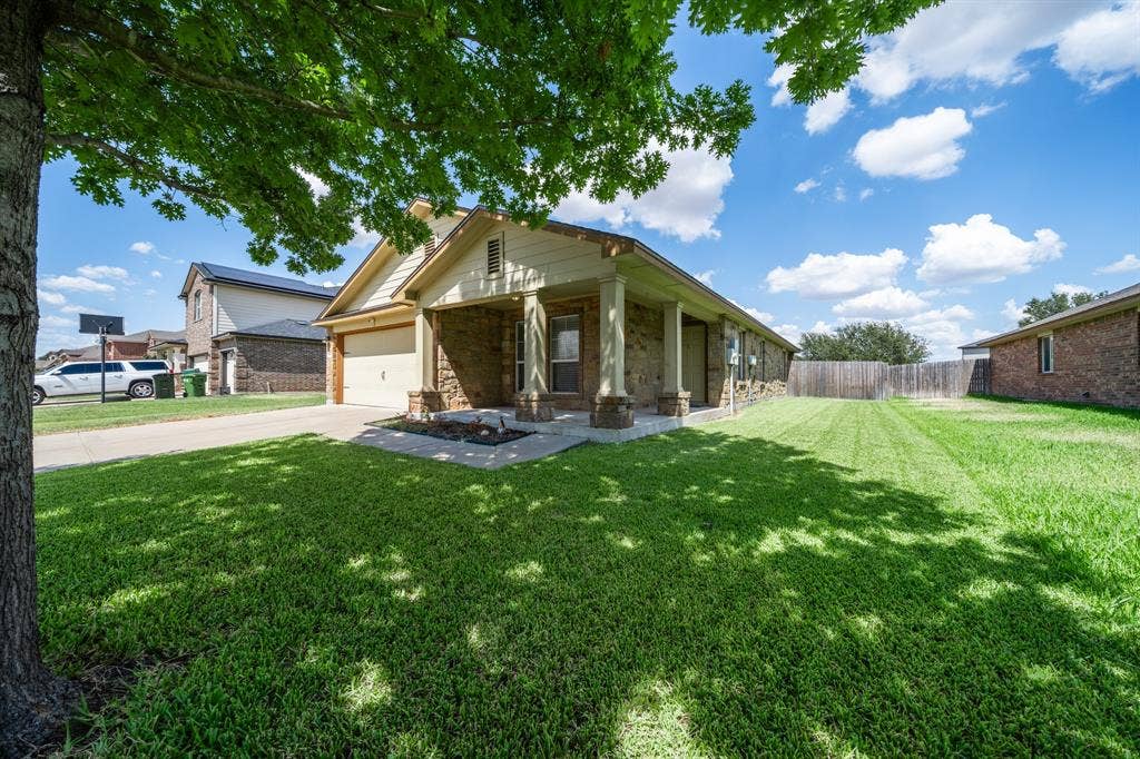 9933 Iron Horse Trail, Waco, TX 76708 9933 Iron Horse Trail, Waco, TX 76708