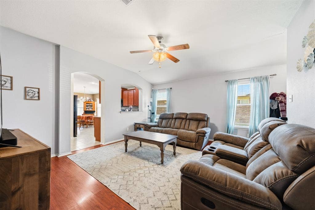 9933 Iron Horse Trail, Waco, TX 76708 9933 Iron Horse Trail, Waco, TX 76708