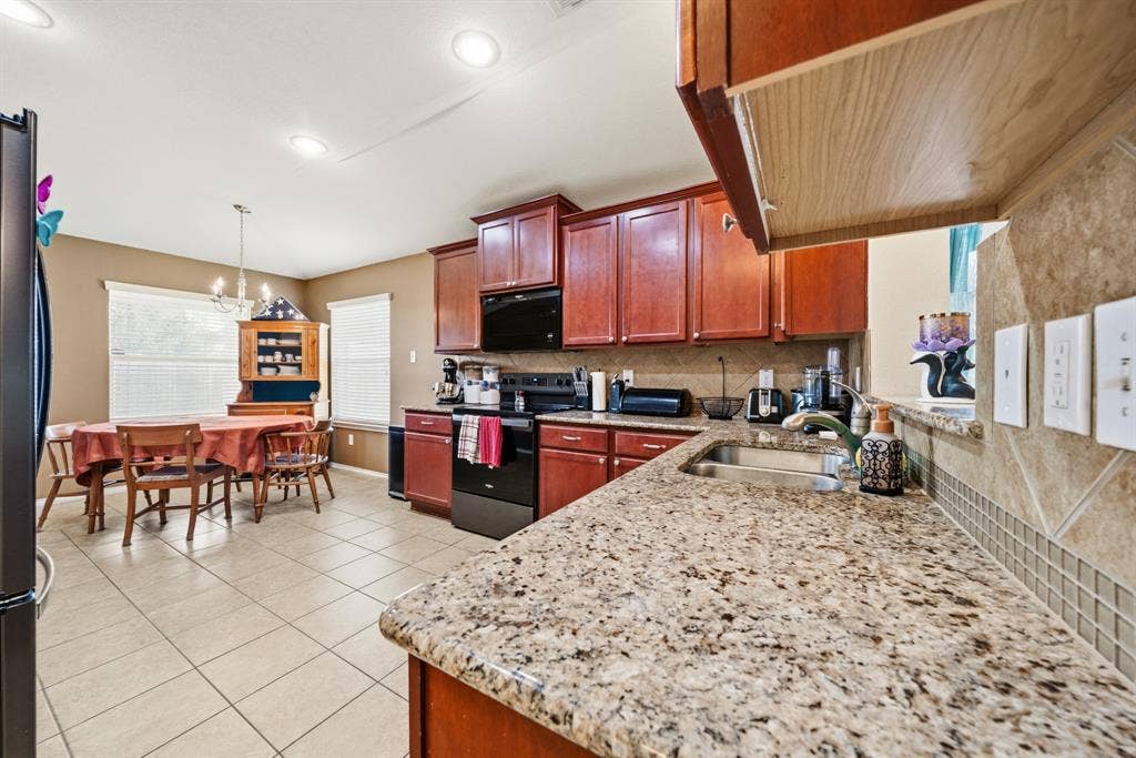 9933 Iron Horse Trail, Waco, TX 76708 9933 Iron Horse Trail, Waco, TX 76708