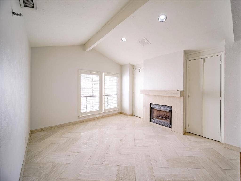 3112 San Jacinto Street, Dallas, TX 75204 Upstairs primary suite with flex space