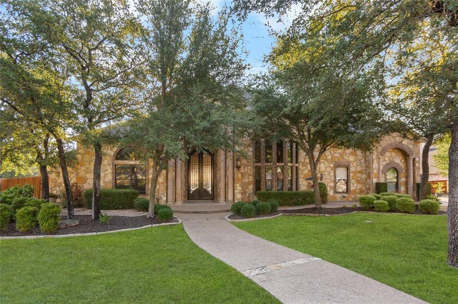 Property photo for 8460 Spicewood Springs Road, Waco, TX