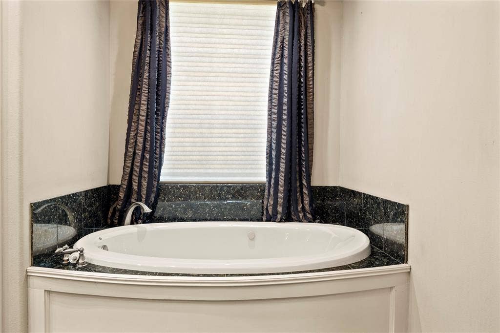 789 Fairmont Drive, Tyler, TX 75701 789 Fairmont Drive, Tyler, TX 75701