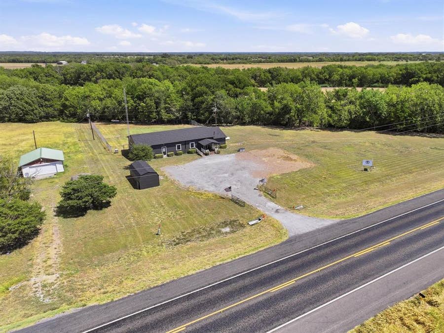 Property photo for 11540 US Highway 69, Whitewright, TX