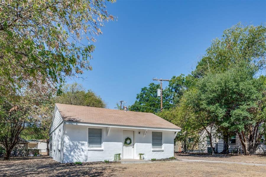 Property photo for 412 S Redford Lane, White Settlement, TX