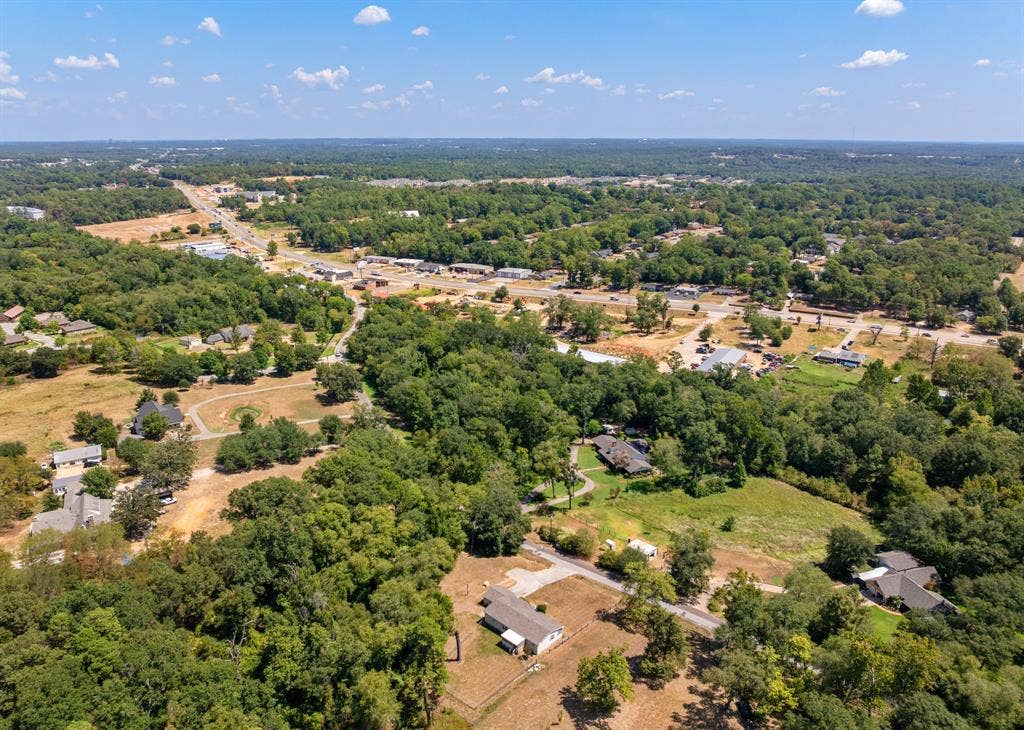 16202 County Road 165, Tyler, TX 75703 16202 County Road 165, Tyler, TX 75703