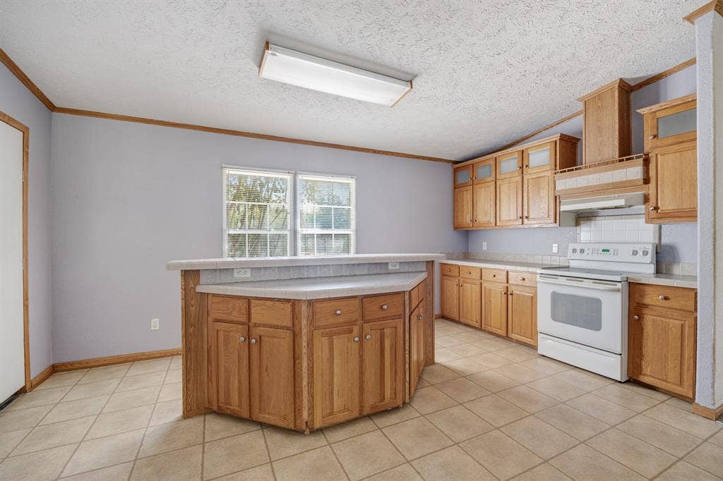 16202 County Road 165, Tyler, TX 75703 16202 County Road 165, Tyler, TX 75703