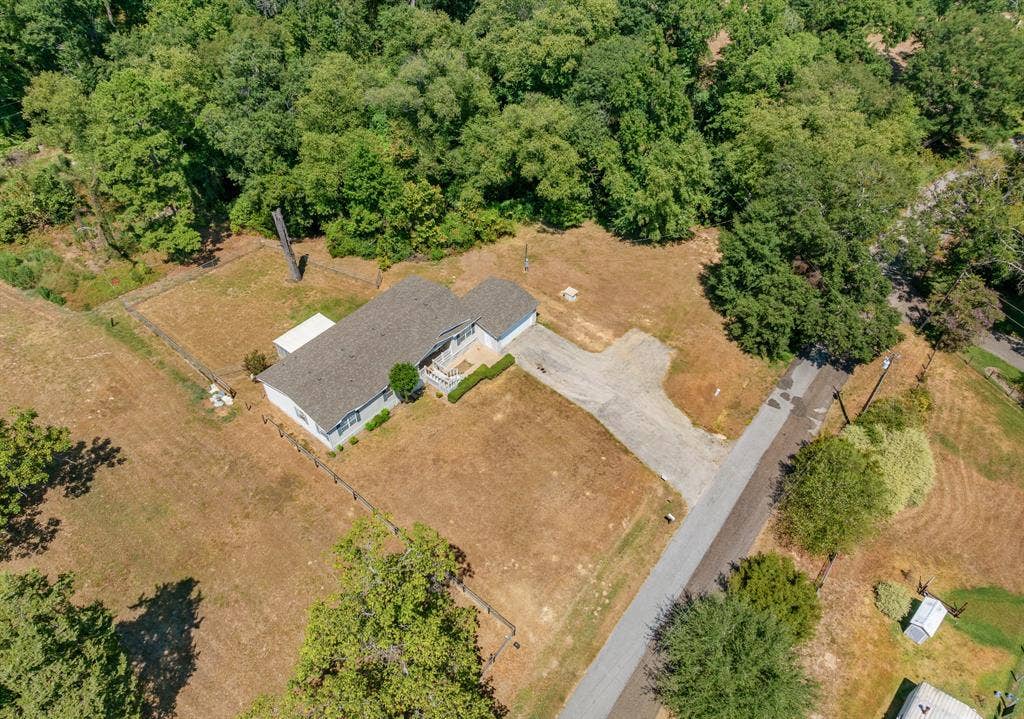 16202 County Road 165, Tyler, TX 75703 16202 County Road 165, Tyler, TX 75703