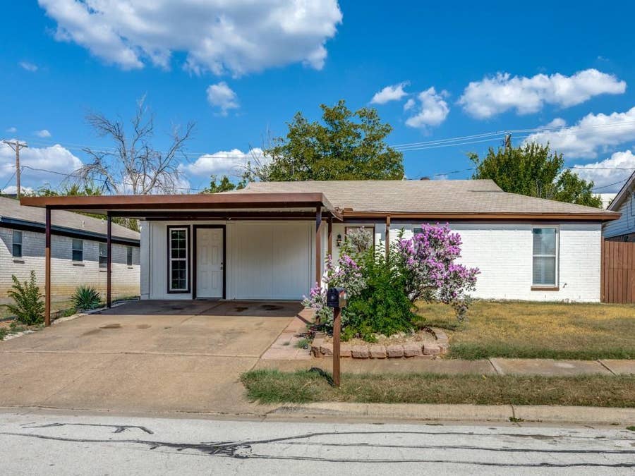 Property photo for 6924 Richardson Drive, Watauga, TX