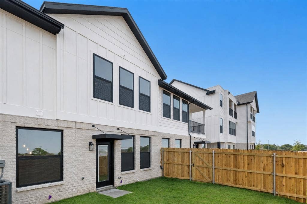 4453 Crescent Heights Road, Garland, TX 75043