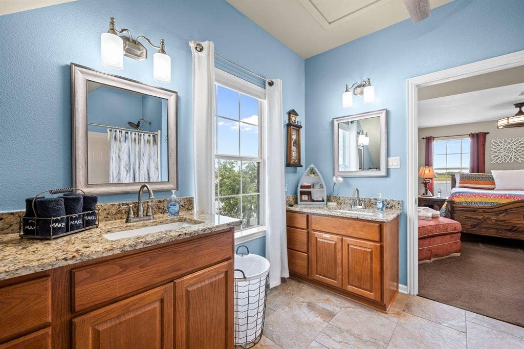 5901 Parkside Court, Granbury, TX 76048 5901 Parkside Court, Granbury, TX 76048