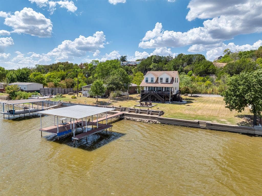 5901 Parkside Court, Granbury, TX 76048 5901 Parkside Court, Granbury, TX 76048