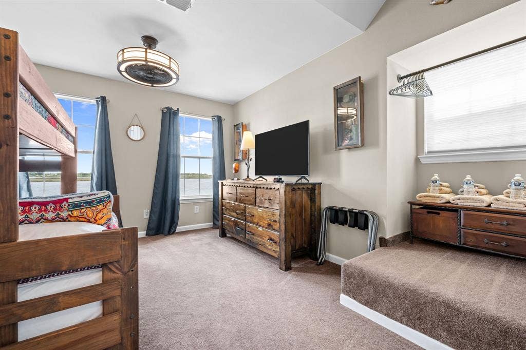 5901 Parkside Court, Granbury, TX 76048 5901 Parkside Court, Granbury, TX 76048