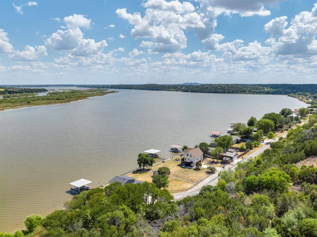 5901 Parkside Court, Granbury, TX 76048 5901 Parkside Court, Granbury, TX 76048