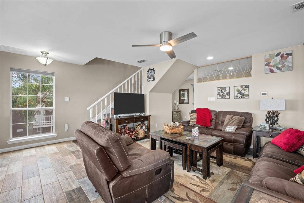 5901 Parkside Court, Granbury, TX 76048 5901 Parkside Court, Granbury, TX 76048