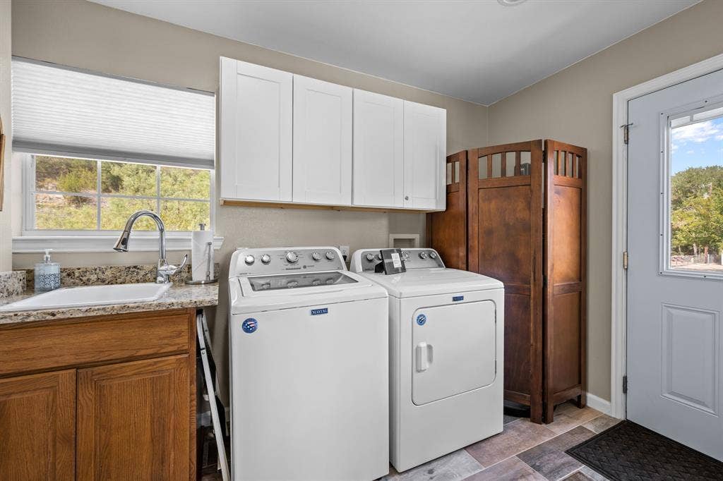 5901 Parkside Court, Granbury, TX 76048 5901 Parkside Court, Granbury, TX 76048