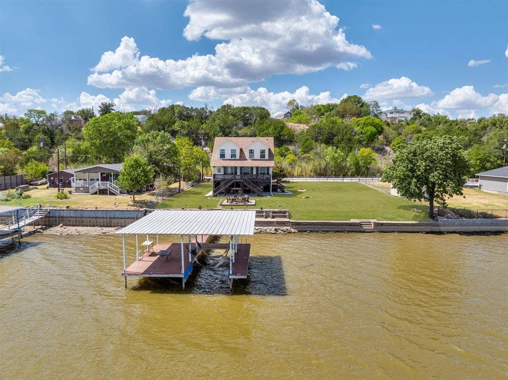 5901 Parkside Court, Granbury, TX 76048 5901 Parkside Court, Granbury, TX 76048