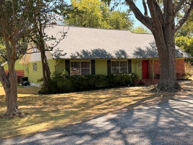 Property photo for 612 9th Street, Terrell, TX