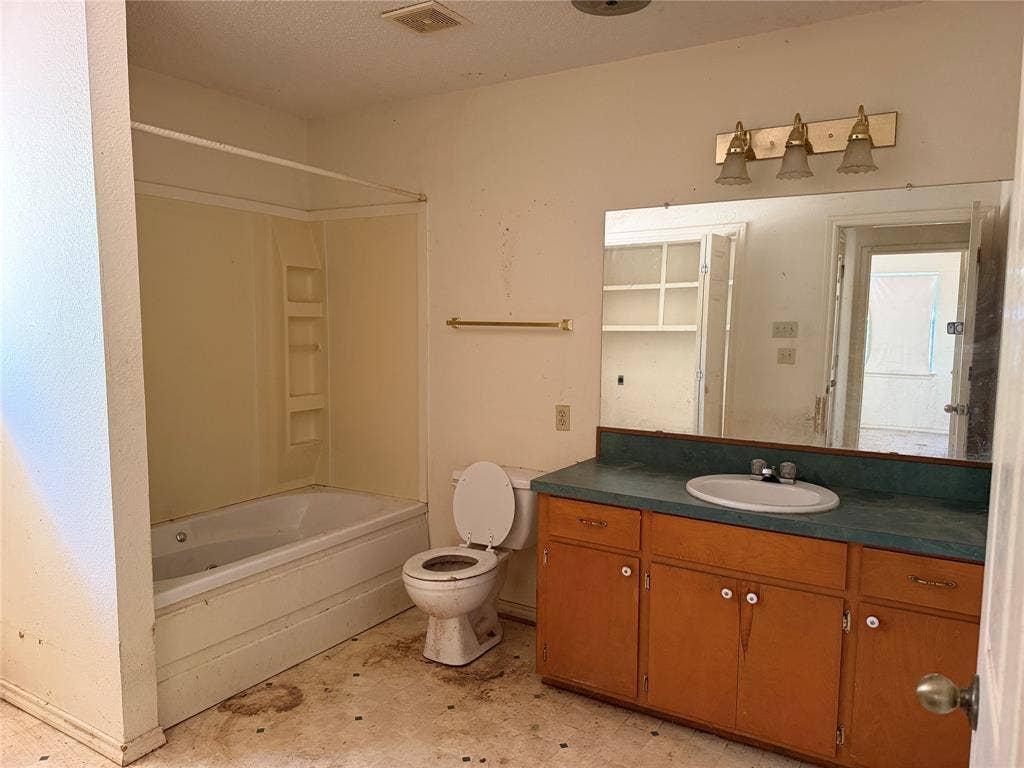 370 Locust Street, Point, TX 75472 370 Locust Street, Point, TX 75472