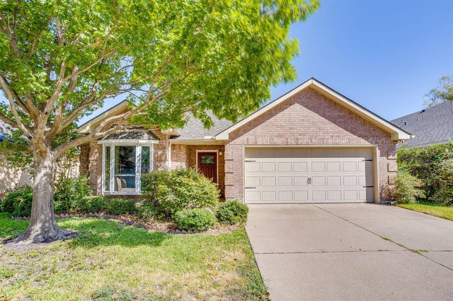 Property photo for 4409 New Meadow Drive, Mansfield, TX