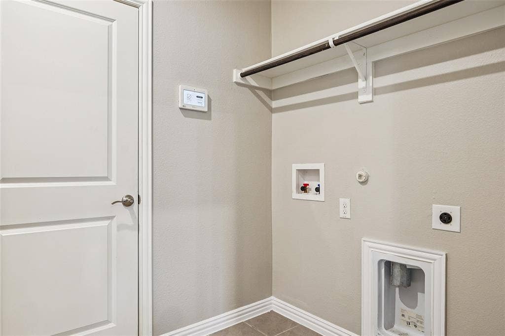 4925 Westhill Drive, McKinney, TX 75071 4925 Westhill Drive, McKinney, TX 75071